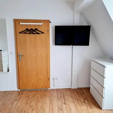 Apartament Work & In *